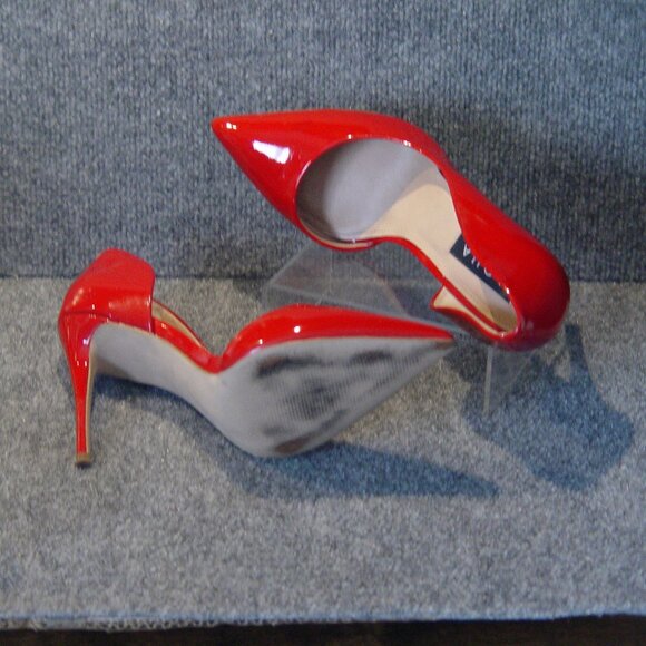 High Heels - Picture 4 of 4